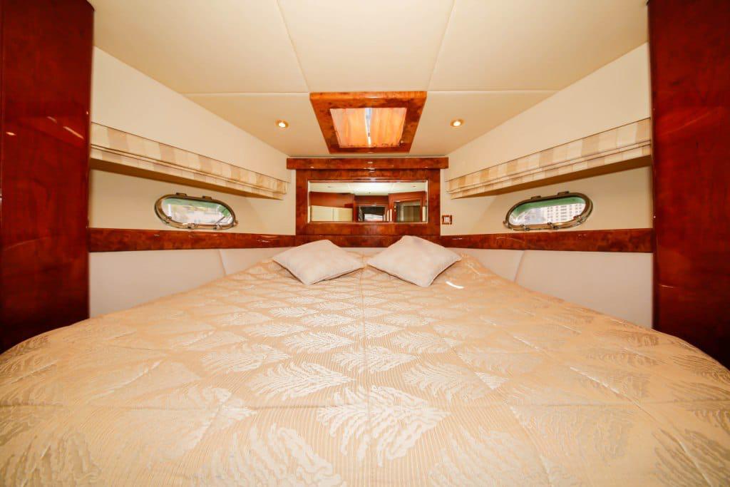 majesty 55 feet yacht rental dubai