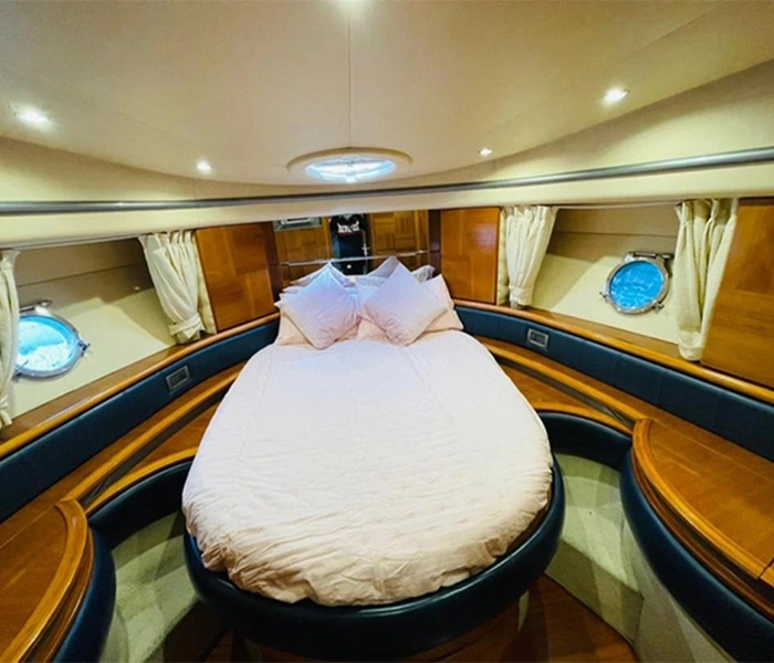 luxury yachts in Dubai starting from 650AED/hour